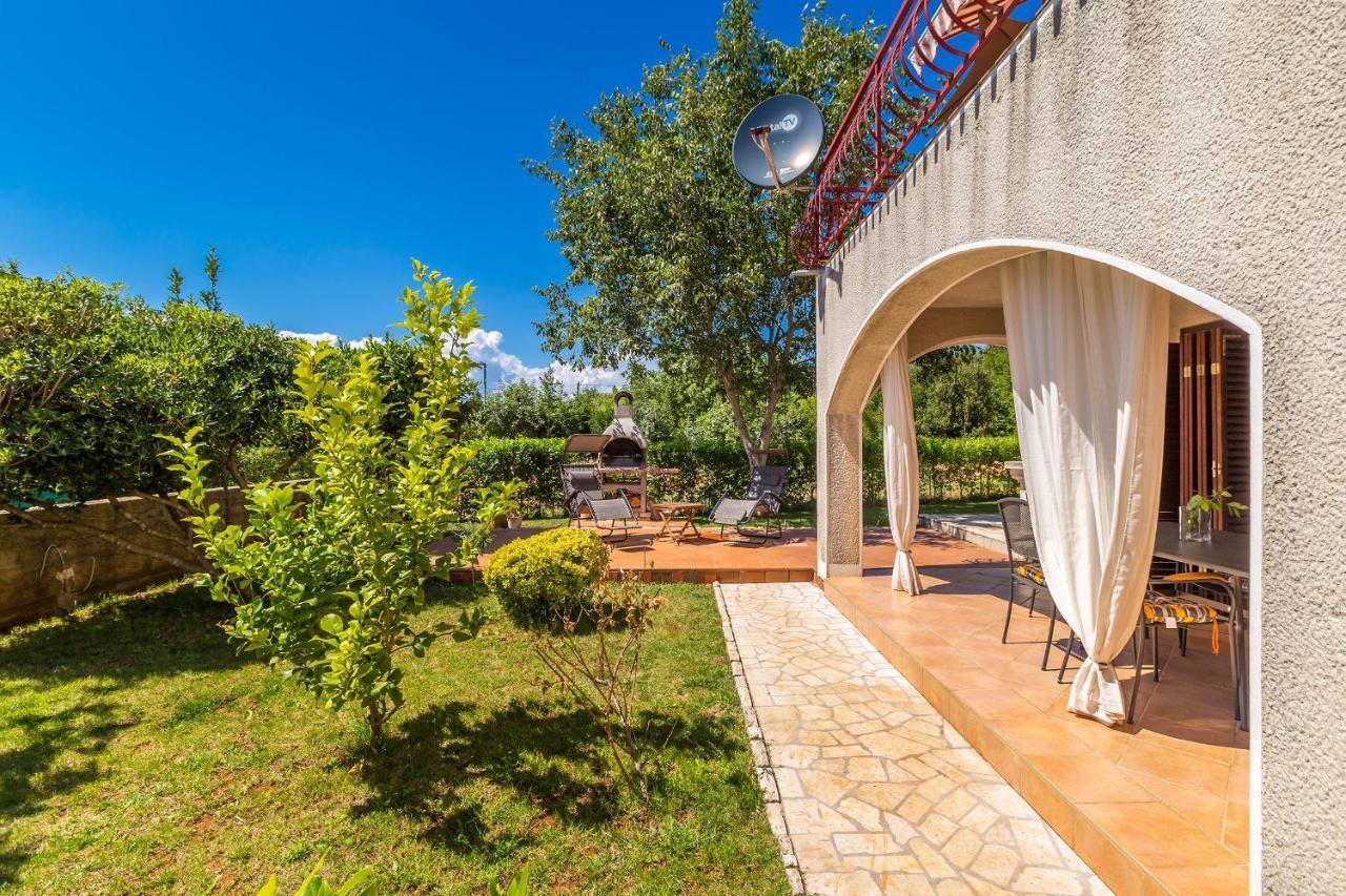 Balić - Pinezići, Krk Apartment *