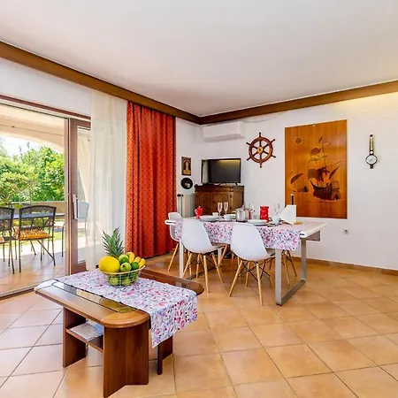 Apartments Balic - Pinezici, Krk Exterior photo